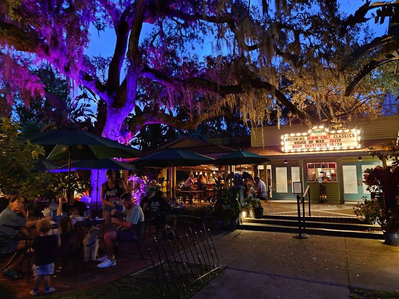 The Eden Bar: Dining Under the Stars