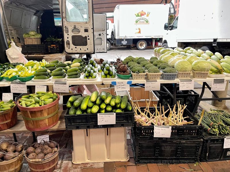 Hmong Growers and Market Culture