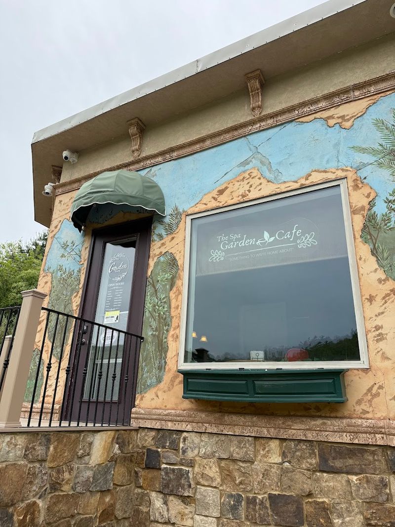 Planning Your Visit: Booking, Timing, Accessibility