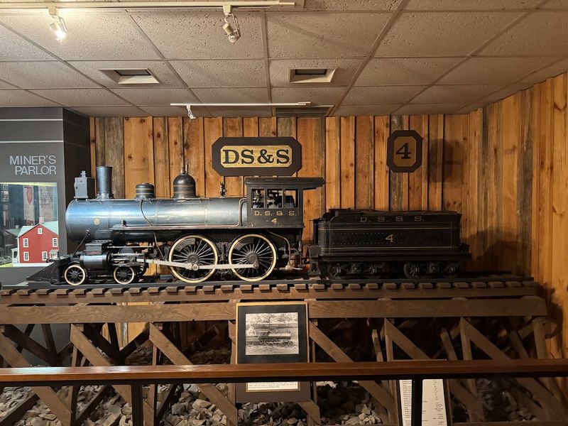 Guided Tours and Friendly Voices