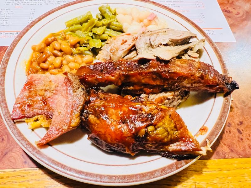 Fried Chicken That Holds Its Own on a BBQ Menu