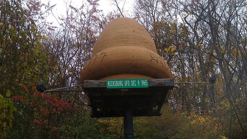 Kecksburg Space Acorn (Kecksburg)