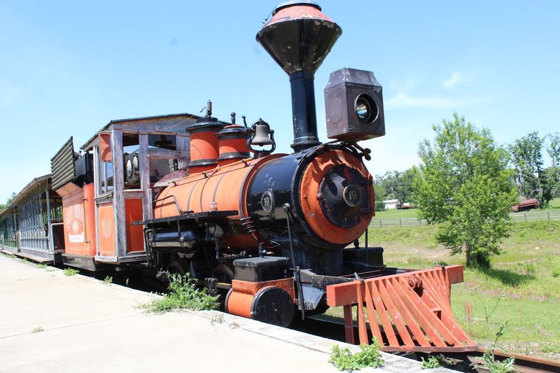 Kirby Family Farm Historic Railroad - Williston