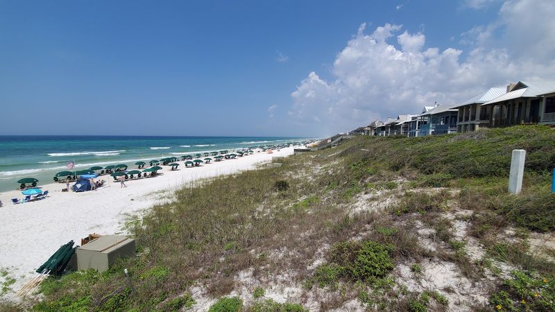 Inlet Beach &ndash; Understated Beachside Charm