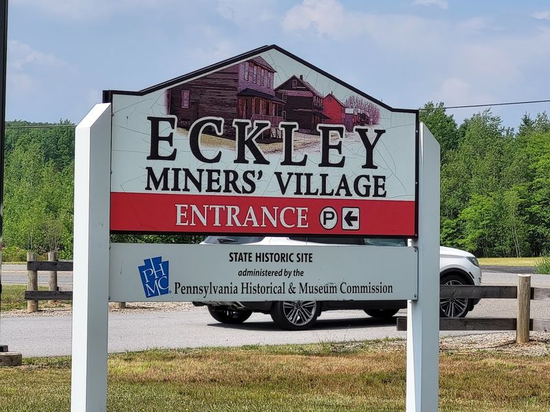 Respectful Photography and Resident Etiquette