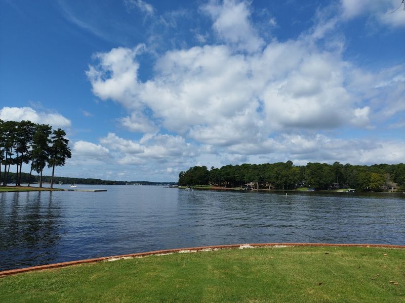 Lake Oconee and Greensboro &mdash; Lakeside Relaxation