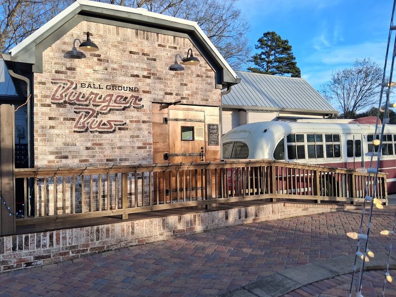 Location and Setting in Ball Ground