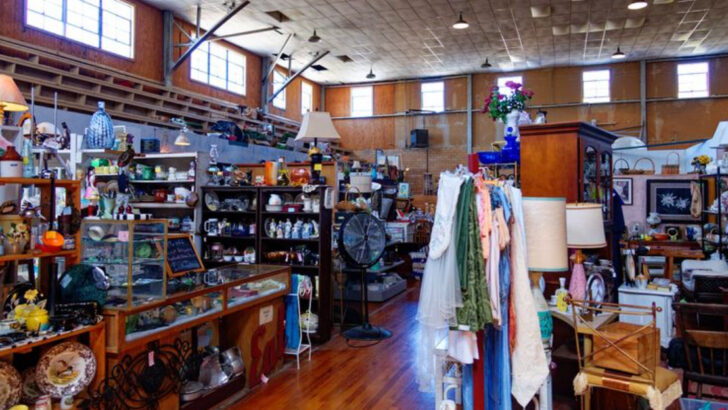 Housed in a Historic Schoolhouse, This Louisiana Antique Store Keeps People Browsing for Hours