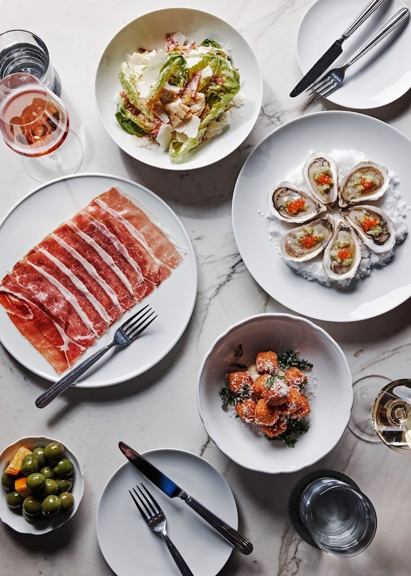 Lucian Books and Wine, Atlanta