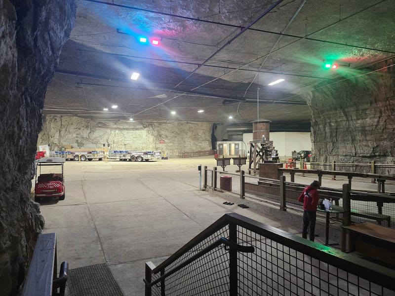 Louisville Mega Cavern &mdash; Louisville