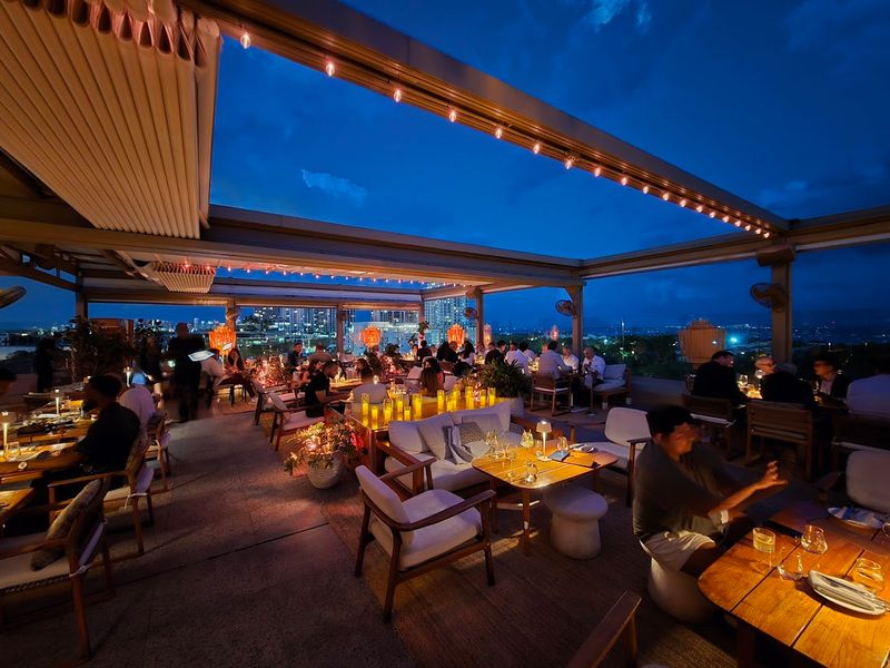 Level 6 Rooftop Restaurant Miami (Coconut Grove)