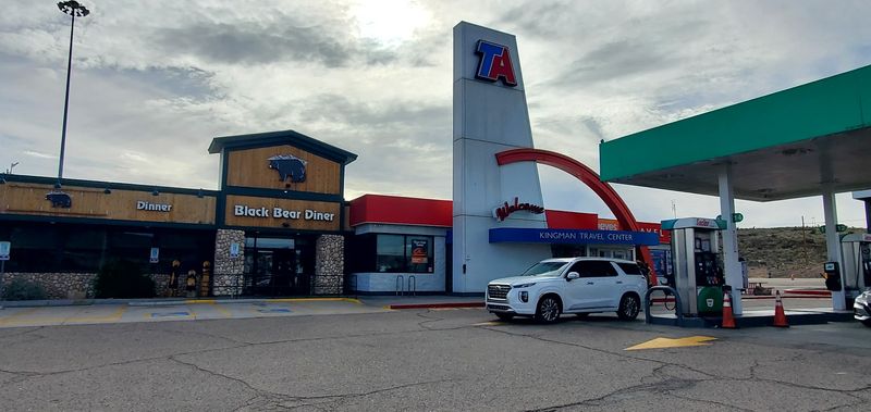 Route 66 Stop: Parking, Hours, and Access