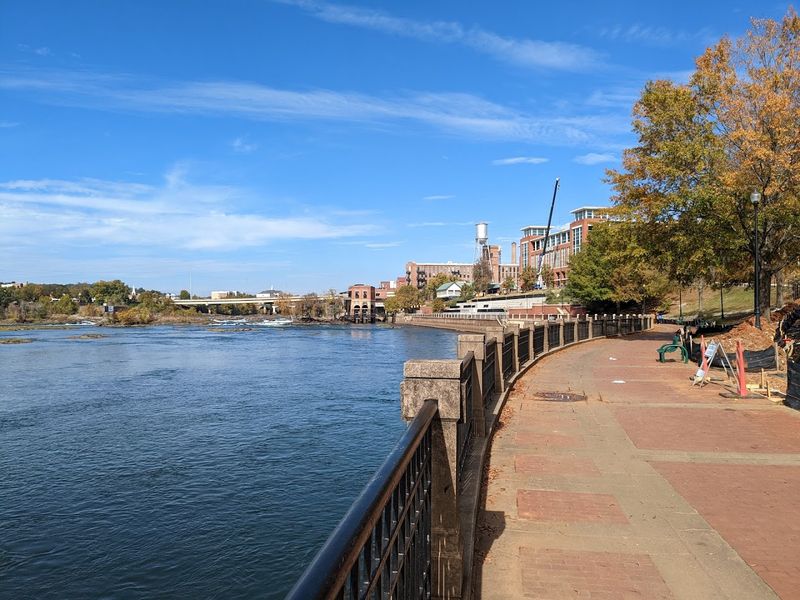 Columbus &mdash; Riverfront Recreation and Culture