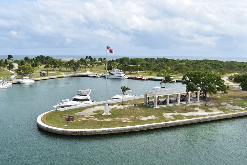 The Stunning Island Keys Scattered Across the Bay