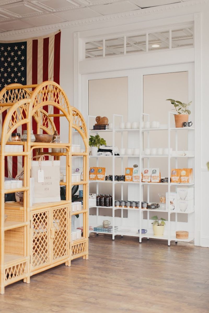 Boutiques And Antiques Hopping