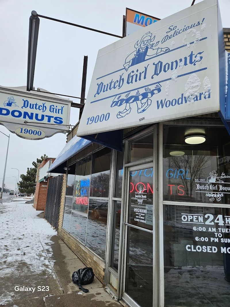 Michigan &ndash; Dutch Girl Donuts (Detroit)