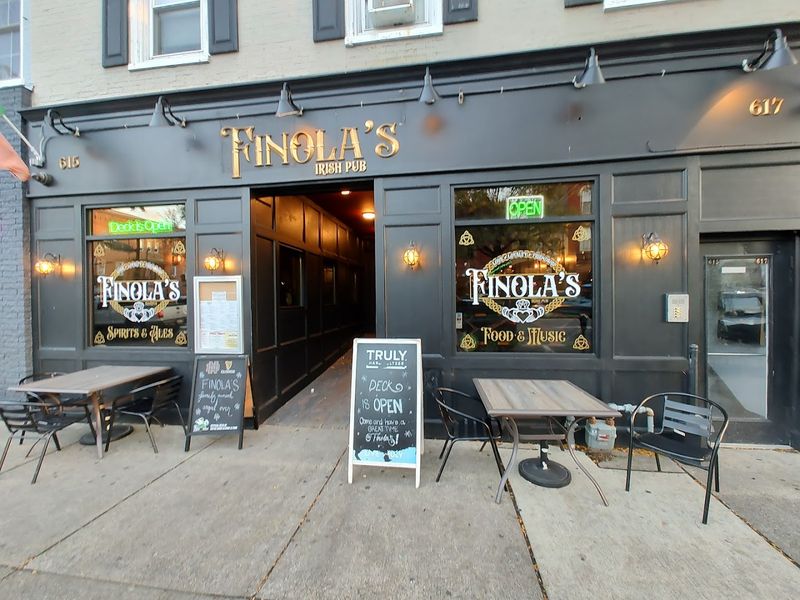 Finola's Irish Pub