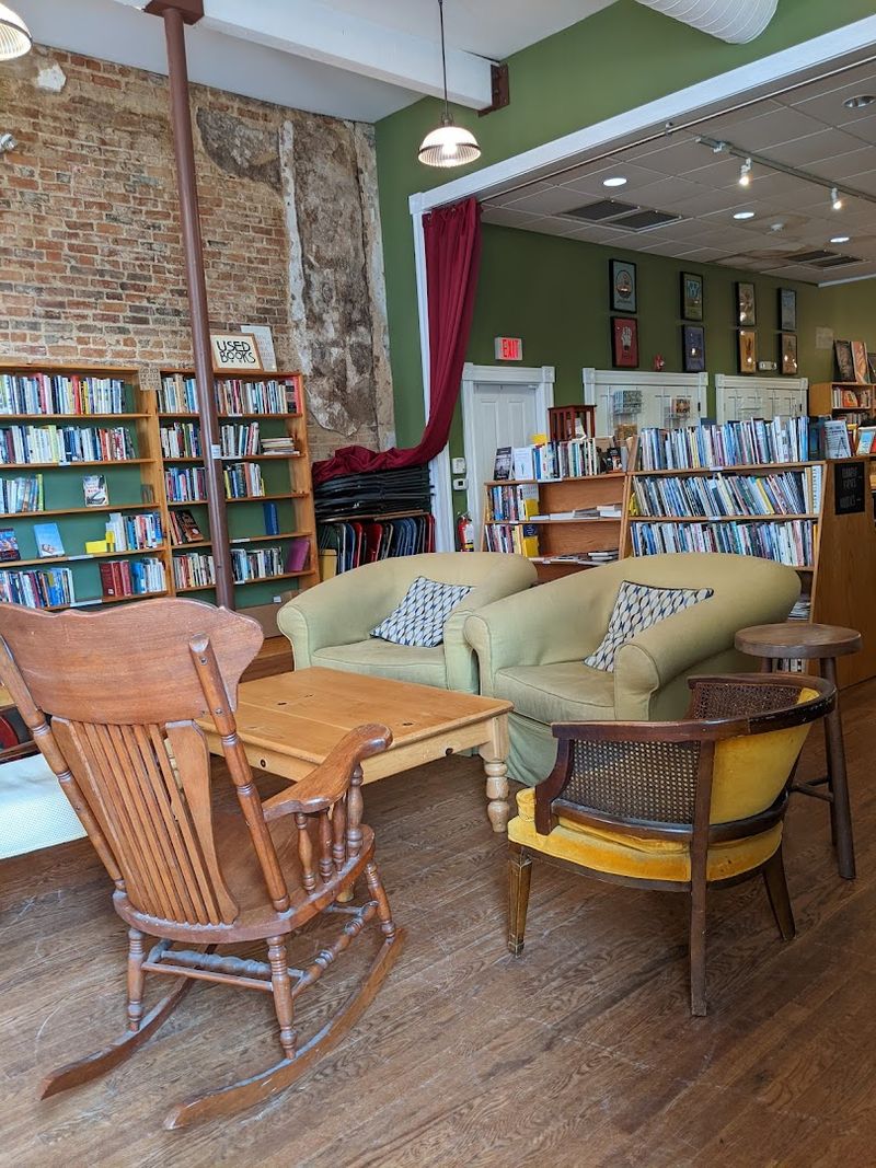 Scuppernong Books (Greensboro)