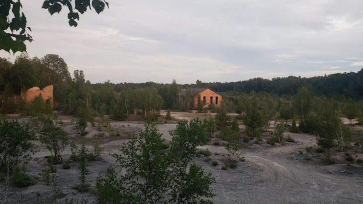 Michigan&rsquo;s Longest Cave Lies Hidden Beneath The Ruins Of A Forgotten Ghost Town
