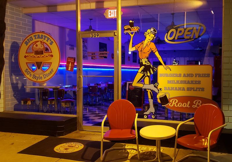 Big Tasty&rsquo;s 50&rsquo;s Diner
