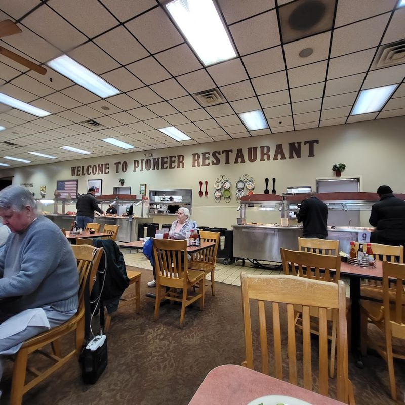 A Warm, Old-School Family Restaurant Atmosphere