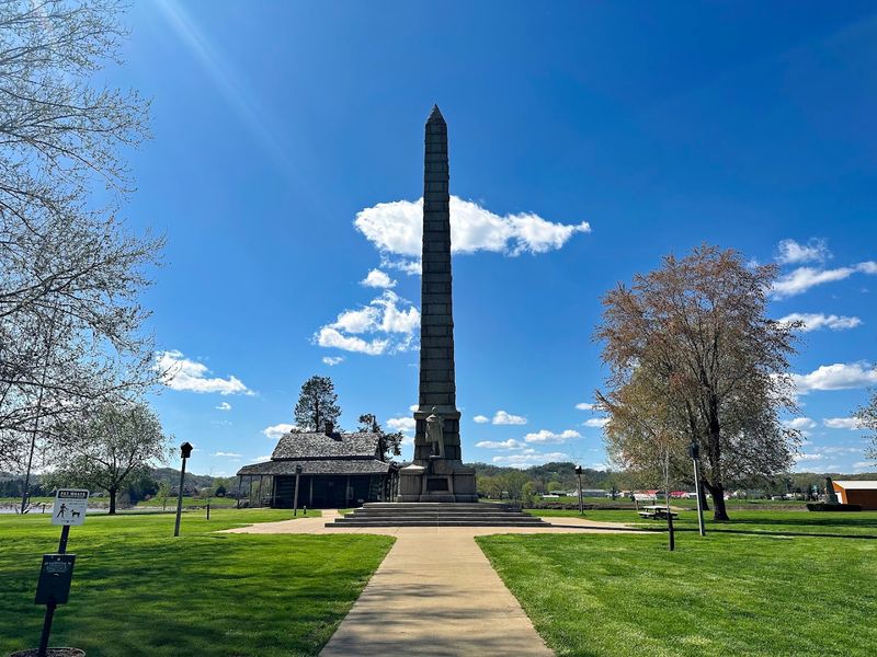 Tu-Endie-Wei State Park