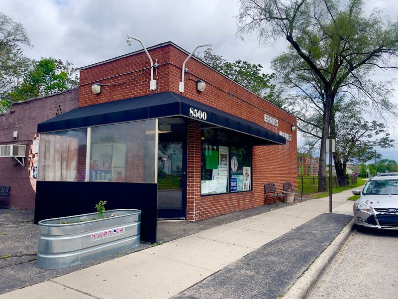 Ernie's Market (Oak Park)