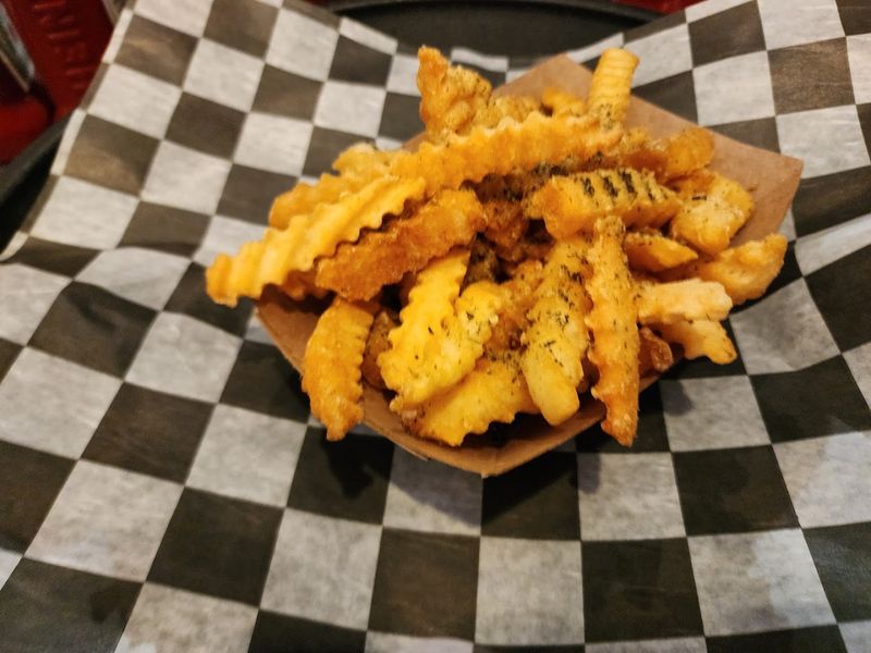 Crinkle Cut Fries With Signature Seasoning