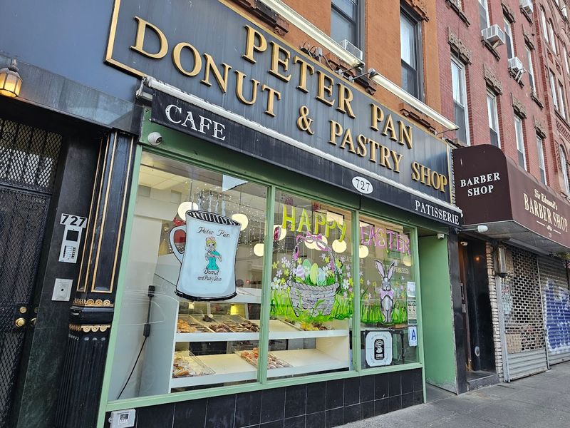 New York &ndash; Peter Pan Donut & Pastry Shop (Brooklyn)