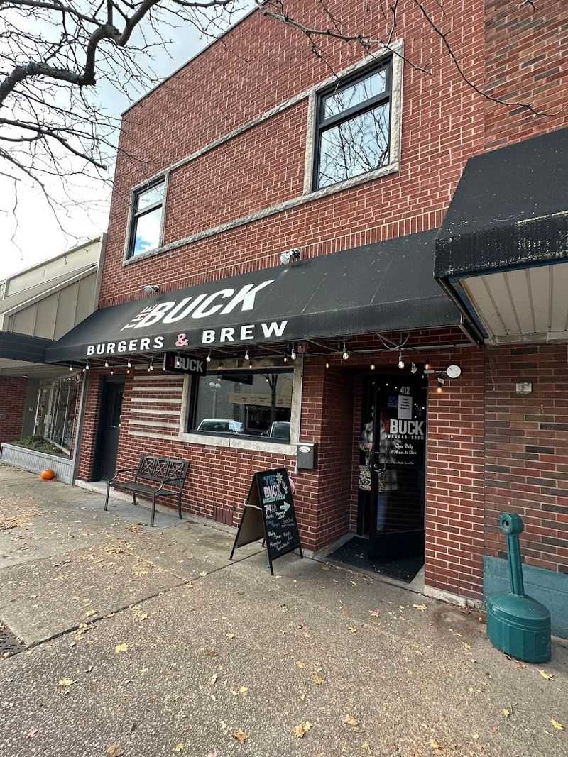 Buck Burgers & Brew (St. Joseph)
