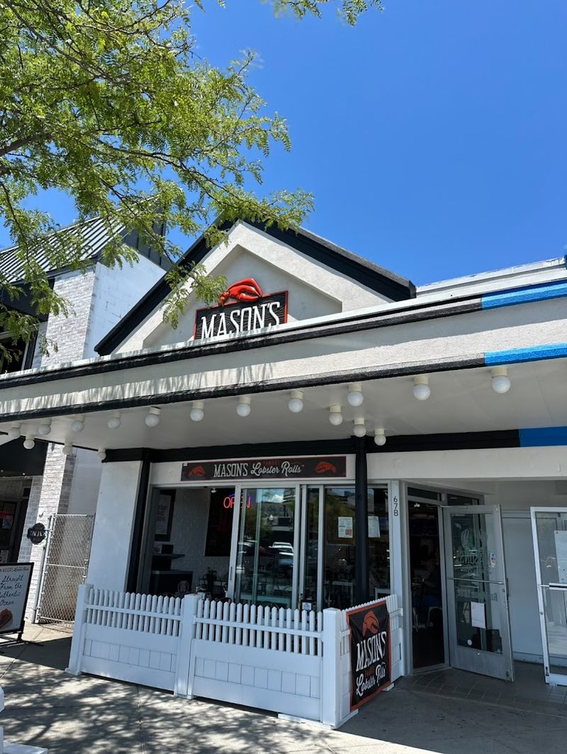 Mason's Famous Lobster Rolls &mdash; Rehoboth Beach