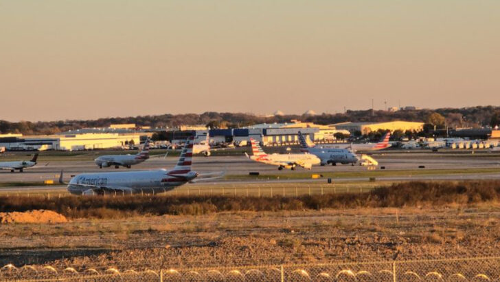 North Carolina Has a Plane-Watching Overlook So Big It Makes Most City Parks Look Small