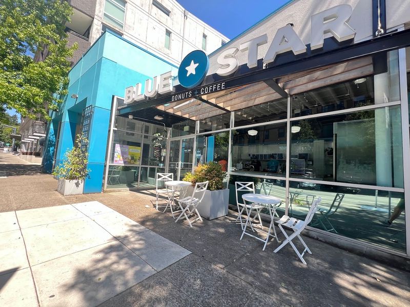 Oregon &ndash; Blue Star Donuts (Portland)
