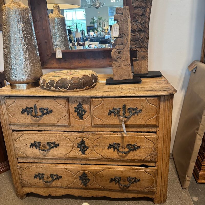 Bedroom Dressers and Nightstands With Real Storage