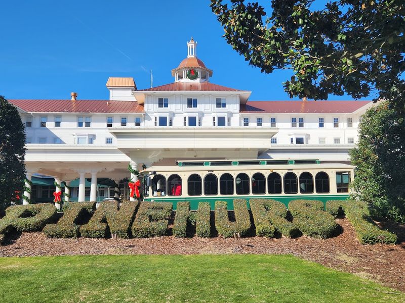 Proximity to Pinehurst and the Sandhills Region