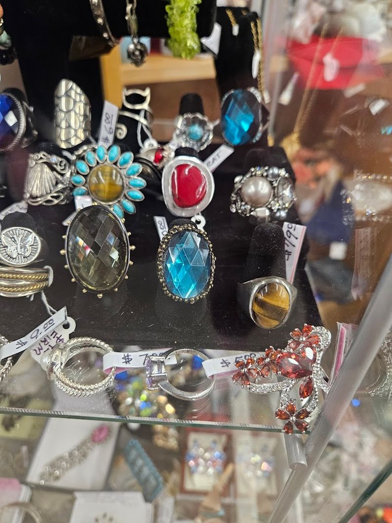 The Jewelry Selection Draws Serious Collectors