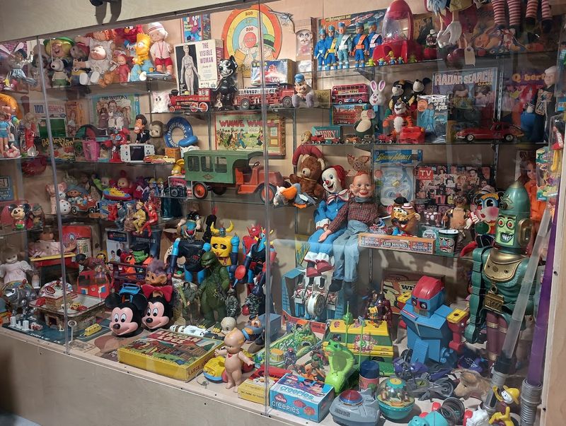 The Jaw-Dropping Scale of the Collection: 500,000+ Vintage Toys