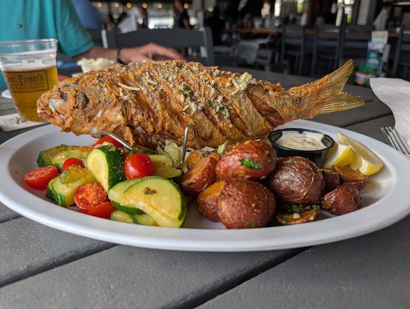 Dixie Fish Company - Fort Myers Beach, FL