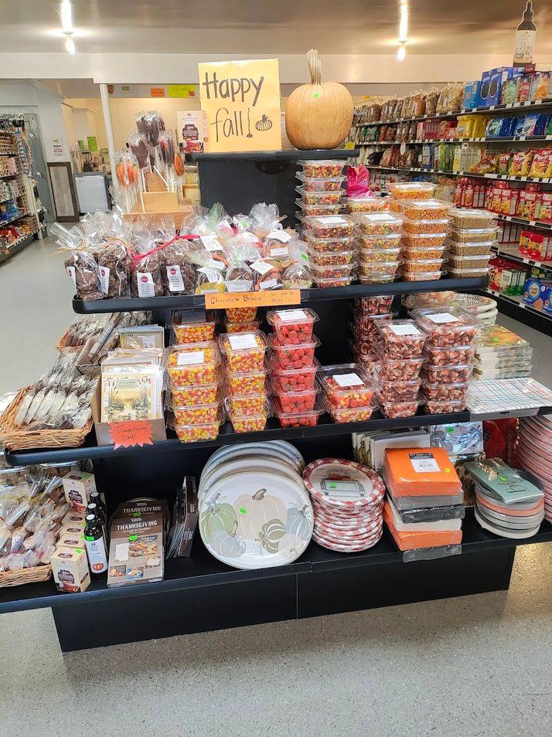 Esh's Grocery & Deli (Gordonville, PA)