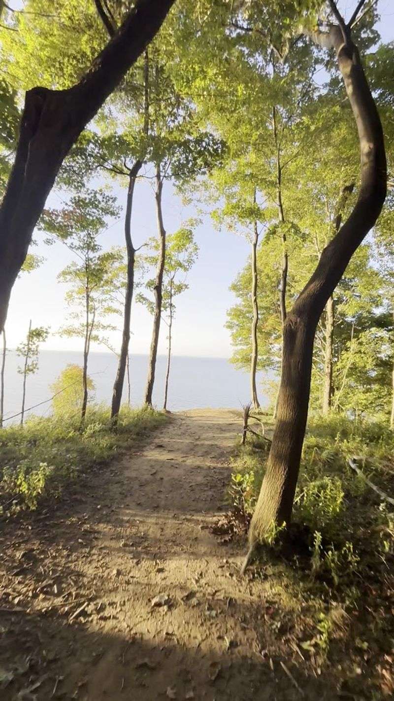 Finding Quiet and Practicing Trail Courtesy