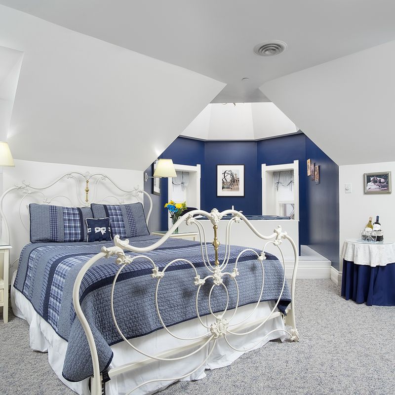 A Bellefonte Weekend, Curated