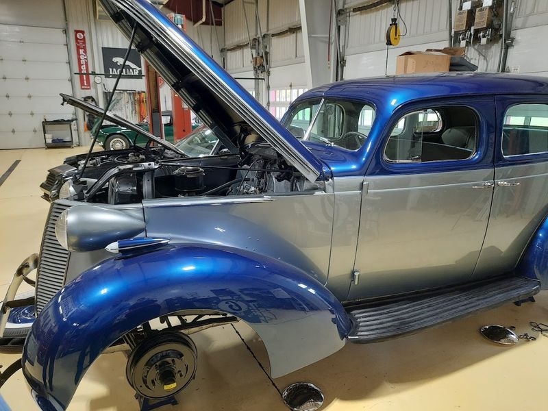 The Working Mechanical Garage On-Site