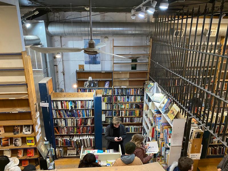 Myopic Books &mdash; Illinois (Chicago)