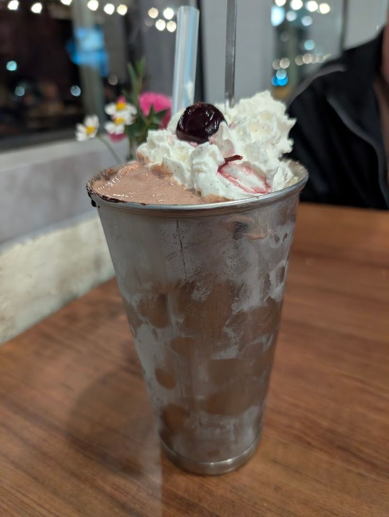 Milkshakes and Cheesecake Worth the Buzz