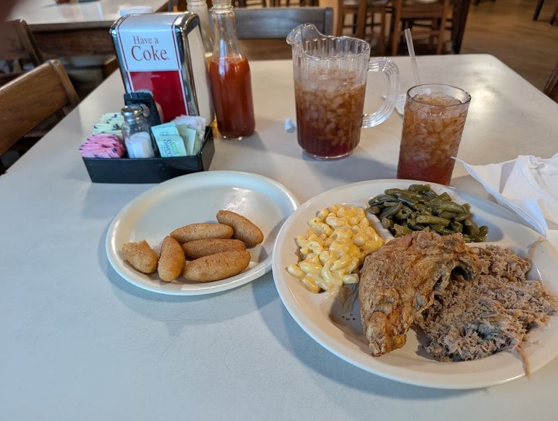 Visitor Info: Plan Your Trip to Parker's Barbecue