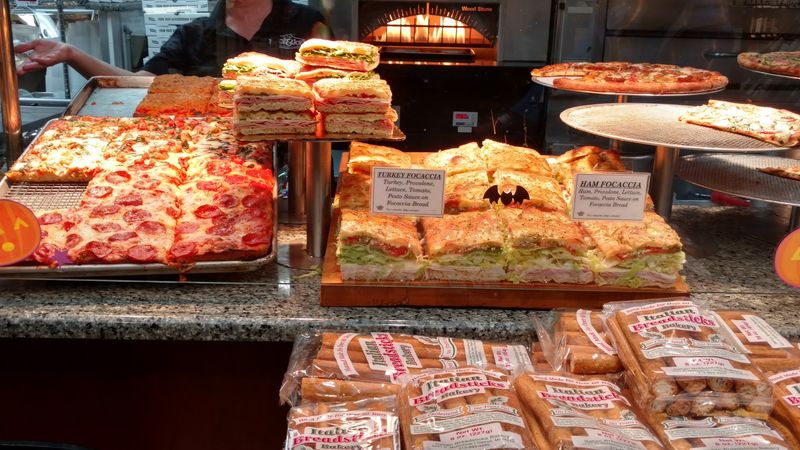 Vince & Joe&rsquo;s Gourmet Market (Shelby Township)