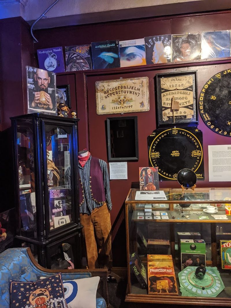 The Gift Shop Is a Treasure Hunt All Its Own