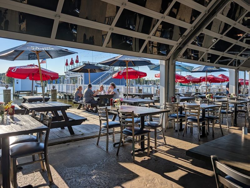 Skippers Pier Restaurant & Dock Bar