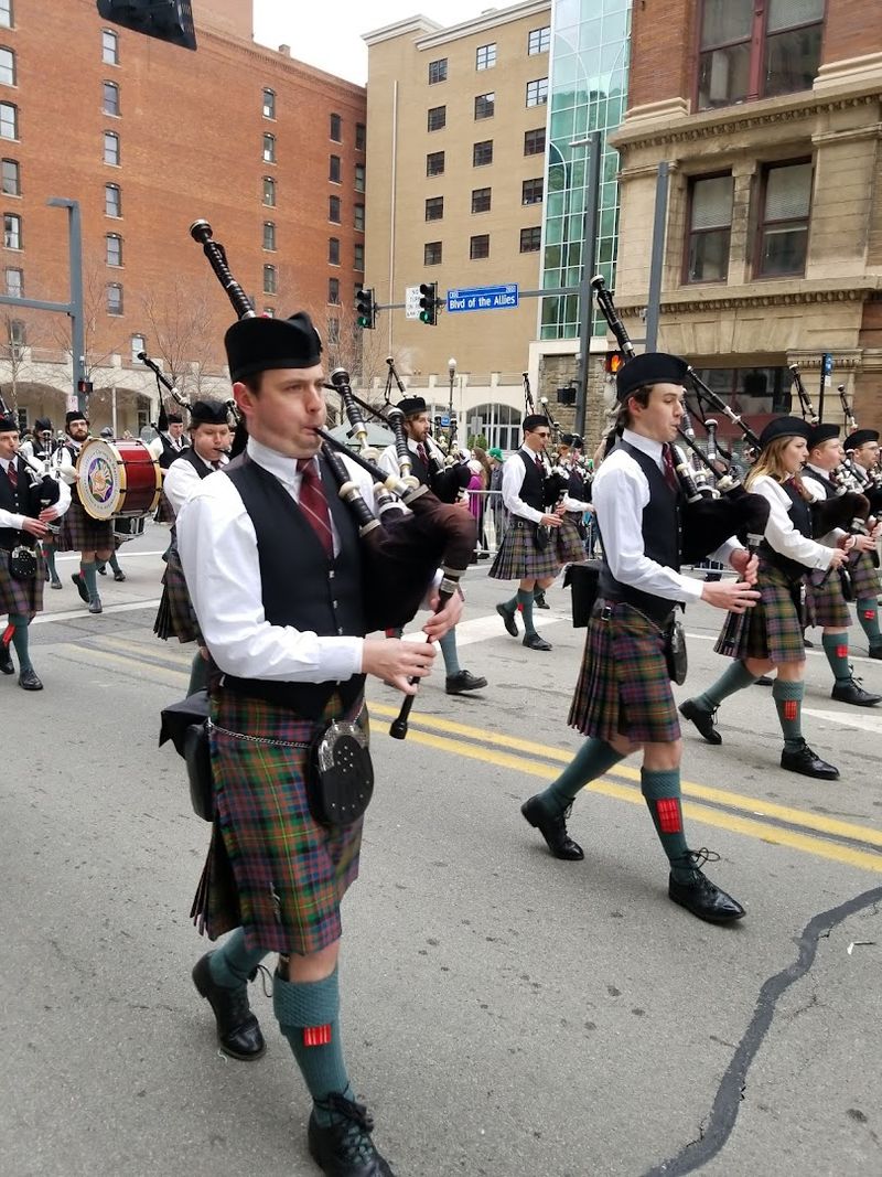 Pittsburgh – Downtown Pittsburgh Parade and Festivities