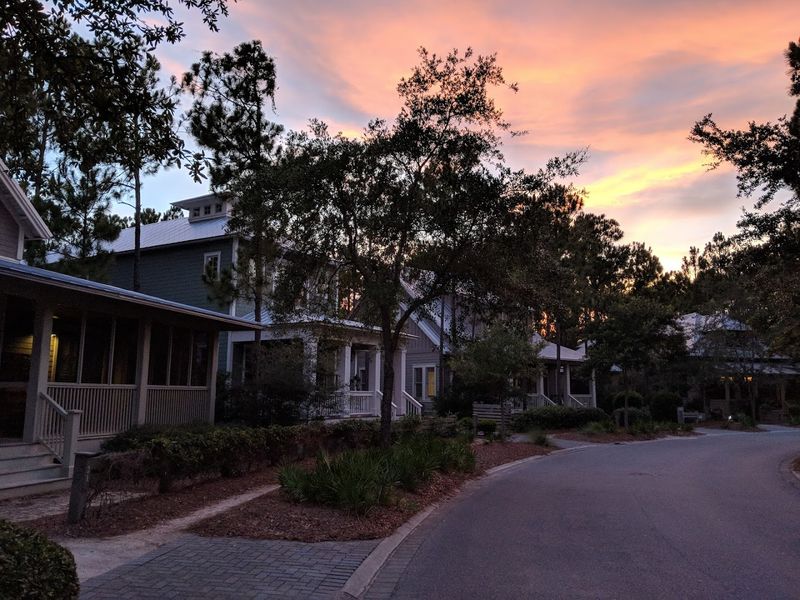 WaterColor &ndash; Nature-Infused Village Ambiance